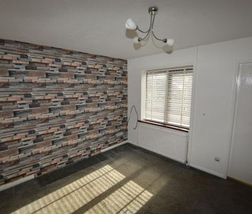 2 bedroom semi-detached house to rent - Photo 5