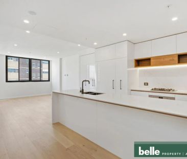 Modern Two-Bedroom Apartment in the Heart of Ashfield - Photo 4