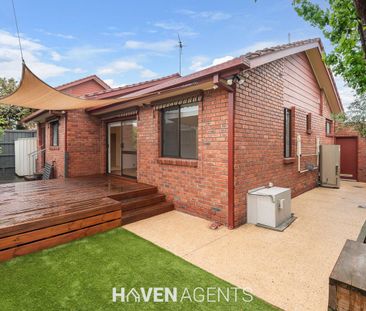 Modern Comfort & Lifestyle Convenience in a Prime Carnegie Position... - Photo 4