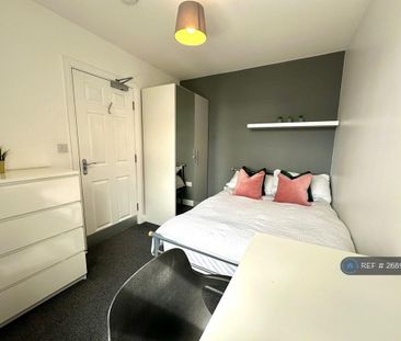 4 bedroom terraced house to rent - Photo 3