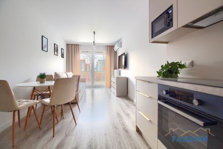 2 pokoje z garderobą 43 m2 | GARAŻ + KOMÓRKA | os. ARCHITEKTÓW - Photo 2