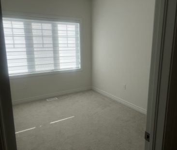 For Lease - 317 Coronation Road, Whitby, Ontario - Photo 6