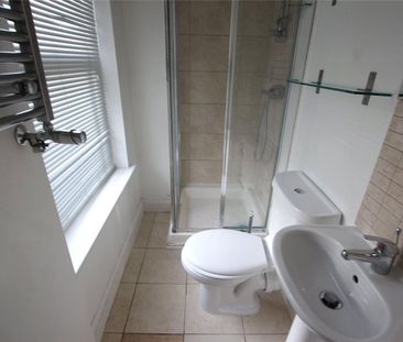 *EN-SUITE Double Room with PARKING SPACE* - Photo 5