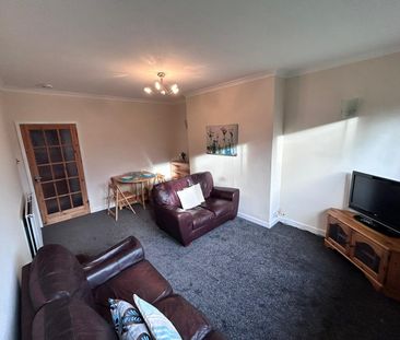 3 bedroom apartment to rent - Photo 2