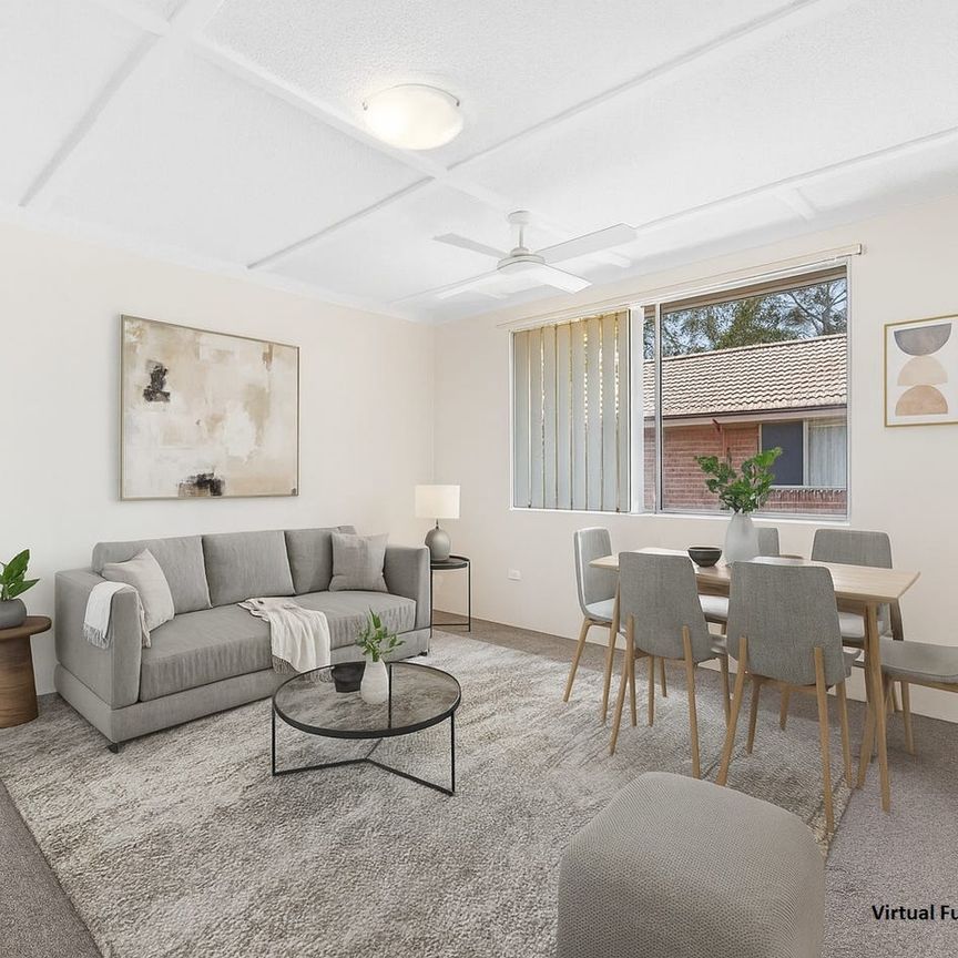 Spacious Two Bedroom Apartment in an Ideal Location - Photo 1