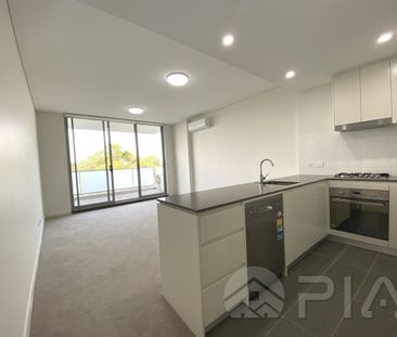 Near New Luxury Apartment in Holroyd Garden - Photo 5