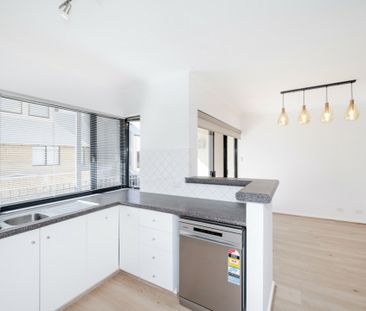 6 Constitution Street, East Perth - Photo 6