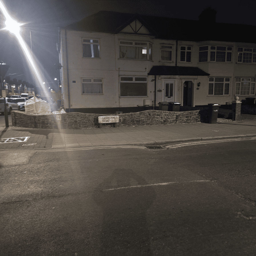 Ordnance Road, Enfield, EN3 - Photo 1
