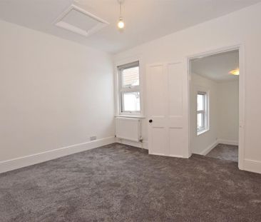 2 bedroom semi-detached house to rent - Photo 2