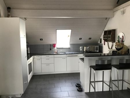 grosszügige 3.5-Zimmer-Dachwohnung mit Top-Aussicht in Grossaffoltern - Foto 3