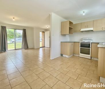 Family home in quiet location - Photo 5