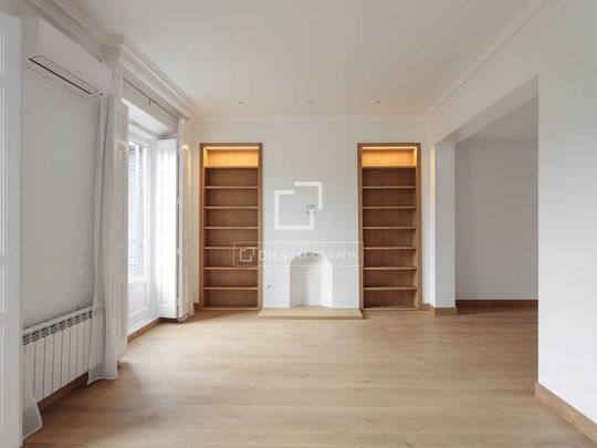 Madrid, Community of Madrid 28014 - Photo 1