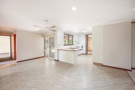 Spacious Family Home in a Peaceful, Sought-After Location - Photo 4
