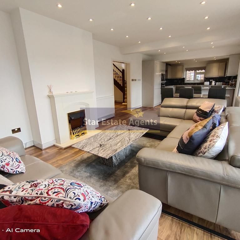 6 bedroom detached house to rent - Photo 1