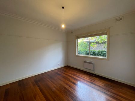 515 St Georges Road, Thornbury VIC 3071 - House For Rent | Domain - Photo 4