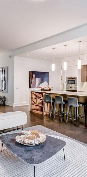 Minto Yorkville - Photo 1