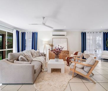 Spacious Family Home with Pool in Peaceful Old Orchard Estate - Photo 1