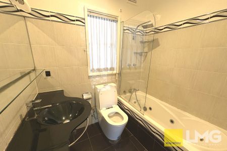 Large Family Home Available For Lease - Photo 3