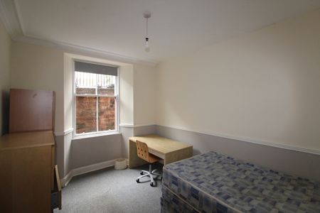 10 Bed Flat, Kersland Street, G12 - Photo 3
