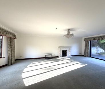 550a Upper Newtownards Road, Belfast, BT4 3HE - Photo 1