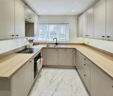 3 bedroom semi-detached house to rent - Photo 6