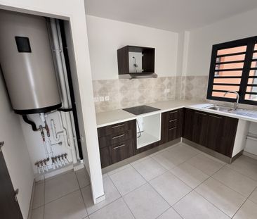 Location Appartement 3 pièces 68m² ST DENIS 97490 - Photo 6