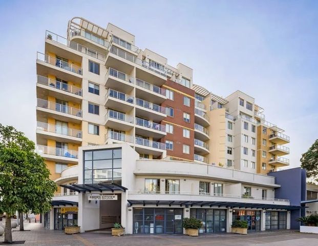 Modern Apartment in the Heart of Ashfield - Photo 1