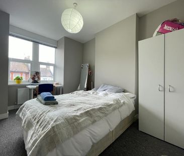 3 bedroom apartment to rent - Photo 6