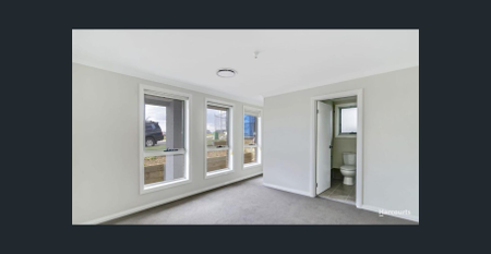 Ideal Family Home! - Photo 4