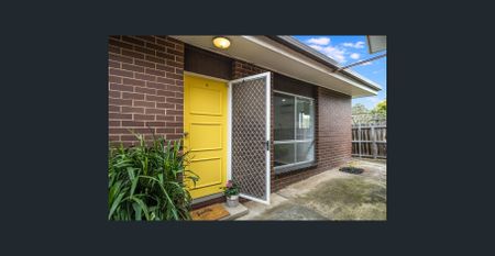 Modern Studio Living - Photo 5