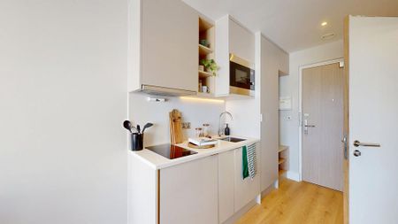 Studio to rent - Photo 2