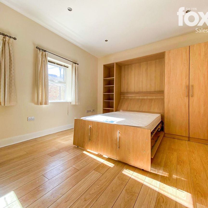 1 bed studio flat to rent in Ground Floor Flat, 4 Lansdowne Road - Photo 1