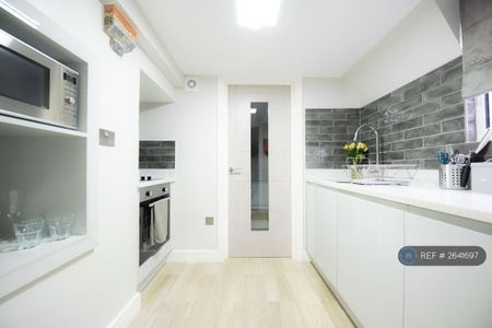 1 bedroom flat to rent - Photo 5