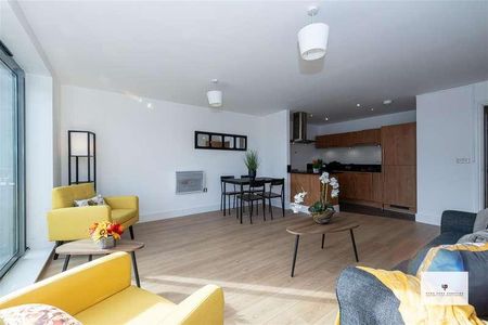 Regents Park Road, London, NW1 - Photo 2