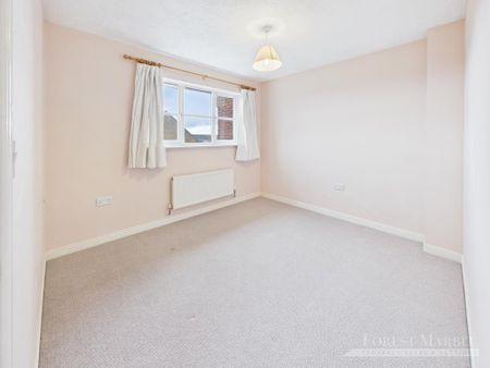 3 bedroom end of terrace house to rent - Photo 3