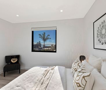 Architecturally Designed, 5 Bedroom Townhouse - Photo 3