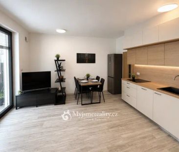 Pronájem bytu 1+kk s terasou, 32 m - Photo 2