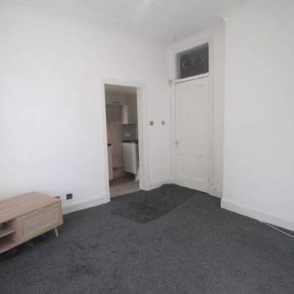 1 bedroom property to rent in Paisley - Photo 1