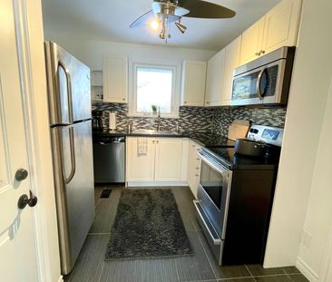 For Lease - 1707 Dufferin Street, Whitby, Ontario - Photo 3