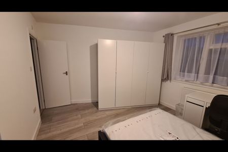 Room in a Shared House, Rayners Lane, HA2 - Photo 5