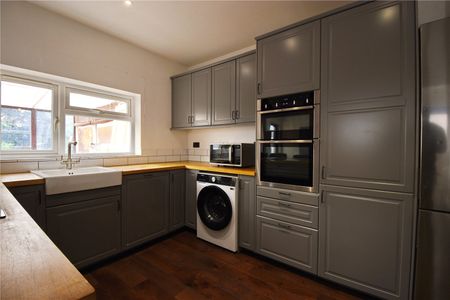 Kingsholm Road, Southmead - Photo 3