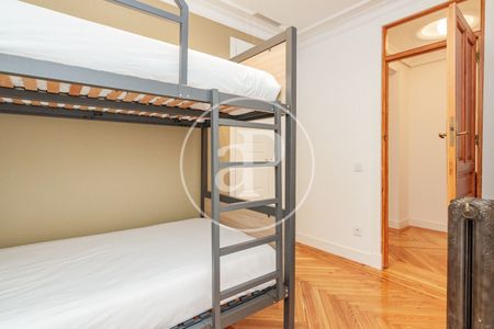 Flat for rent in Sol (Madrid) - Photo 2