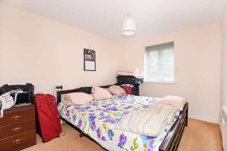Newbury, Berkshire, RG14 - Photo 4