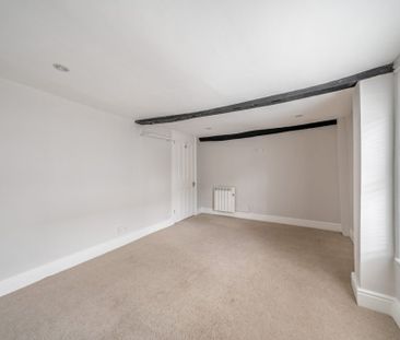 2 Bedroom Flat / Apartment - West Street, Alresford - Photo 6