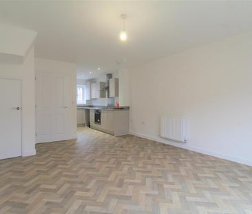 2 bedroom semi-detached house to rent - Photo 1