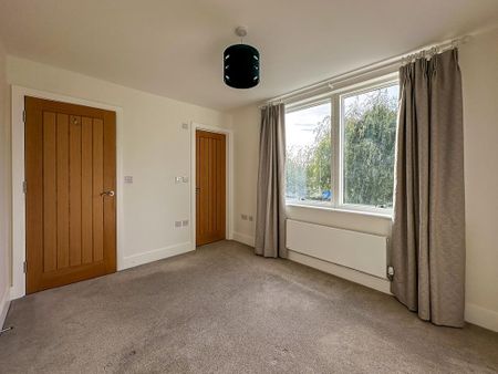 3 bedroom detached house to rent - Photo 4