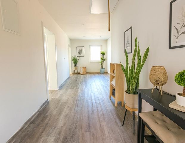 Hochwertig saniert: Traumhafte Wohnung mit Garten & Terrasse | Fußbodenheizung | Dusche & Wanne - Foto 1