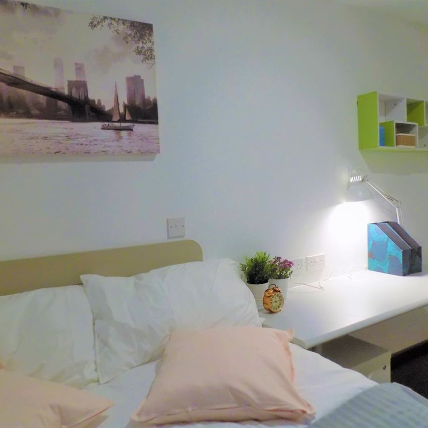 Room in a Shared House, Thimbler Road, CV4 - Photo 1