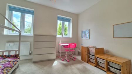 4 bedroom town house to rent College Drive - LU5 - Photo 5