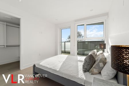 Townhouse in Vancouver West Side, BC - Photo 5